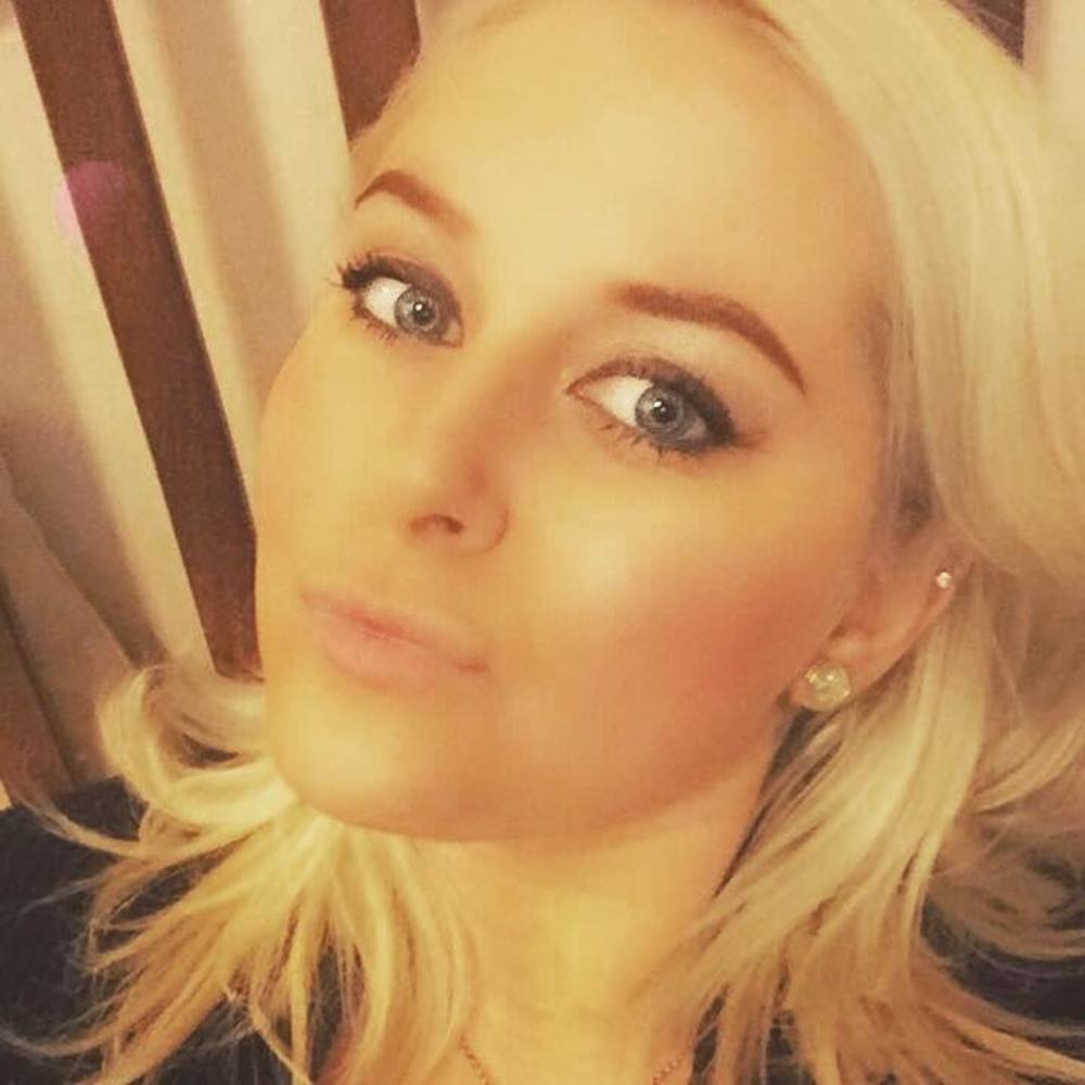 Meet your Posher, Mia